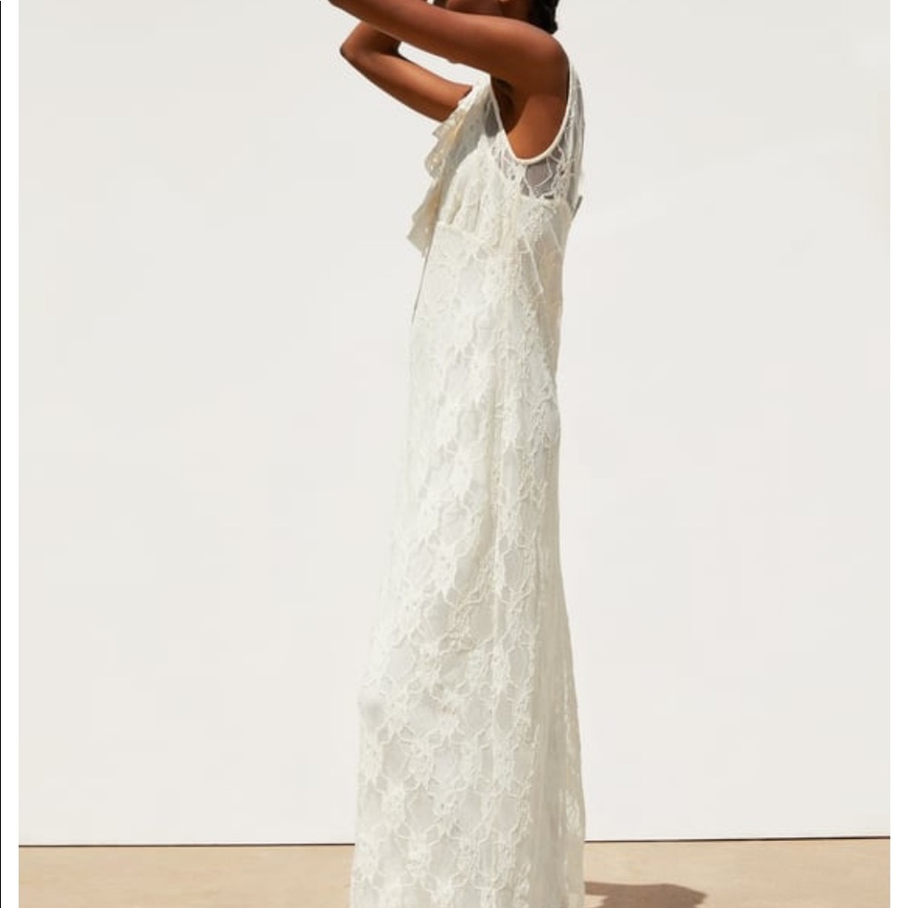 Zara long lace Ruffle Maxi Dress - Picture 3 of 7